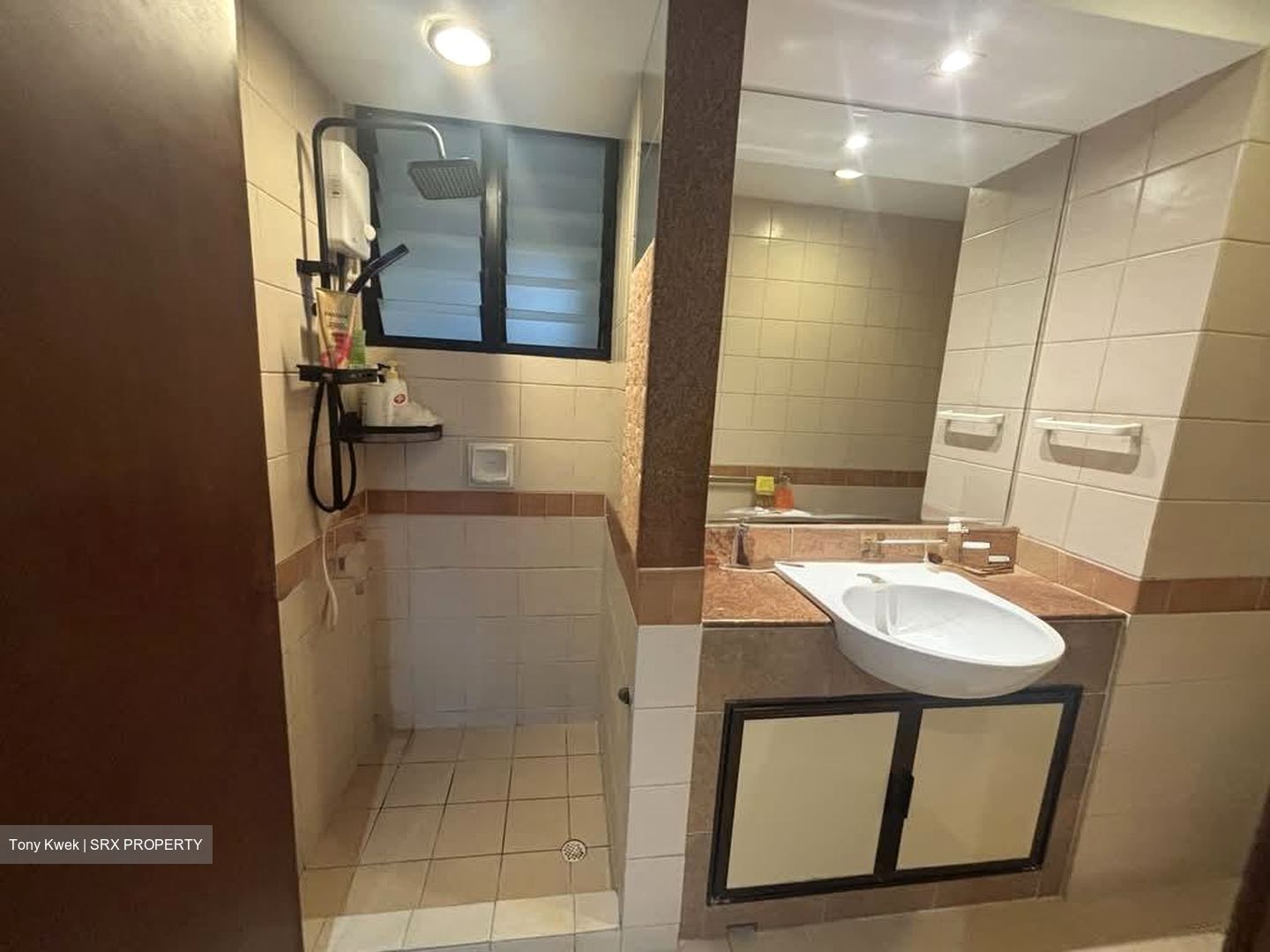 Woodsvale (D25), Condominium #570193521